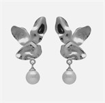 Orecchini corti con foglia di perle