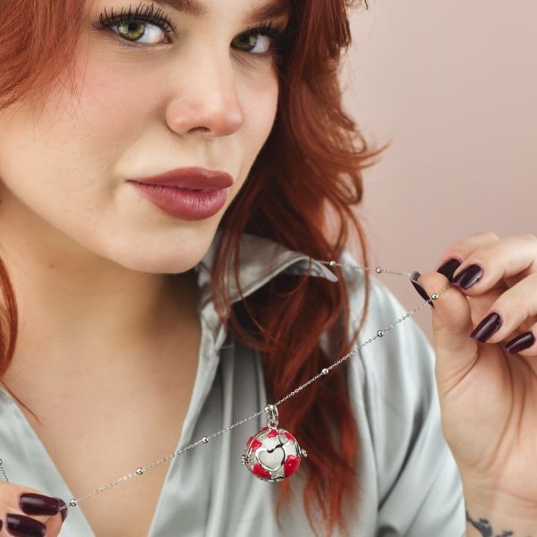 Collana con scrigno apribile e cuore in rilievo