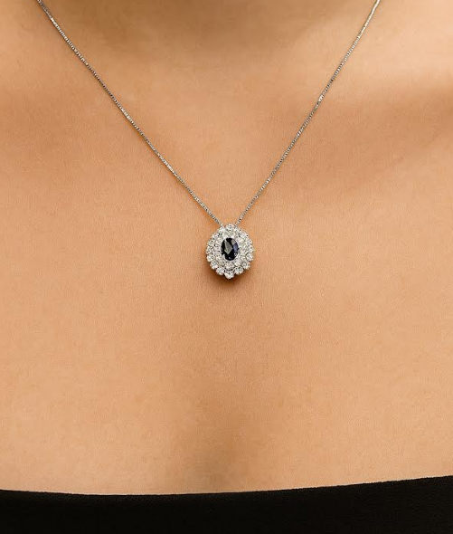 Collana in Oro Bianco con Zaffiro Blu e Diamanti