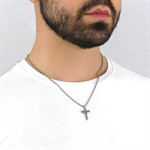 Collana con crocefisso corda
