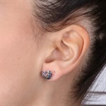 Orecchini cuori a lobo con pavè di zirconi multicolore