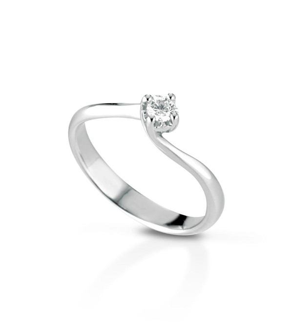 Anello solitario con Diamante