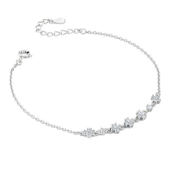 Bracciale con con fiori definiti da zirconi