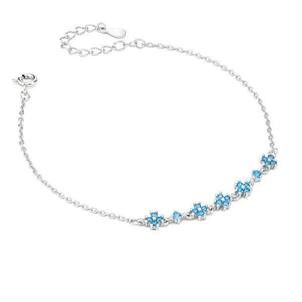 Bracciale con con fiori definiti da zirconi blu