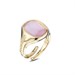 Anello con pietra rosa e brand inciso