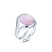 Anello con pietra rosa e brand inciso