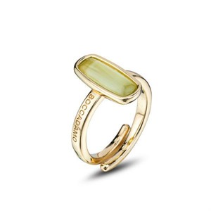 Anello con pietra verde chiaro ovale a bacchetta