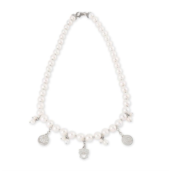 Collana di perle con pendenti