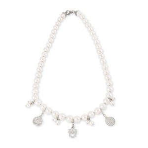 Collana di perle con pendenti