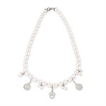 Collana di perle con pendenti
