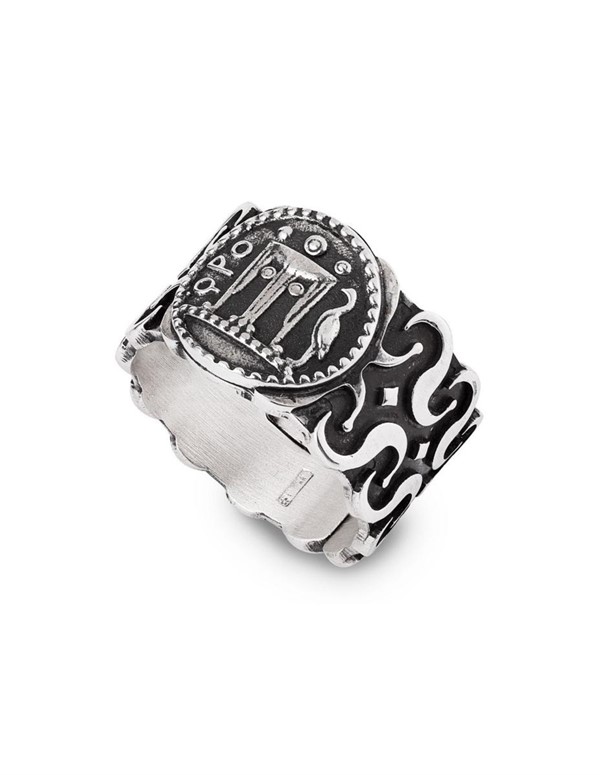 Anello Fascione con Greca a due File e Moneta