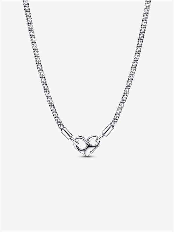 Collana Maglia Geometrica con Chiusura a Cuore